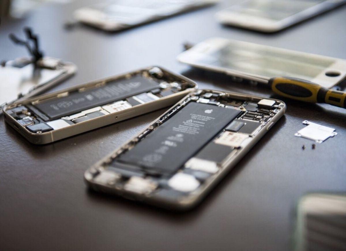 iphone repair service